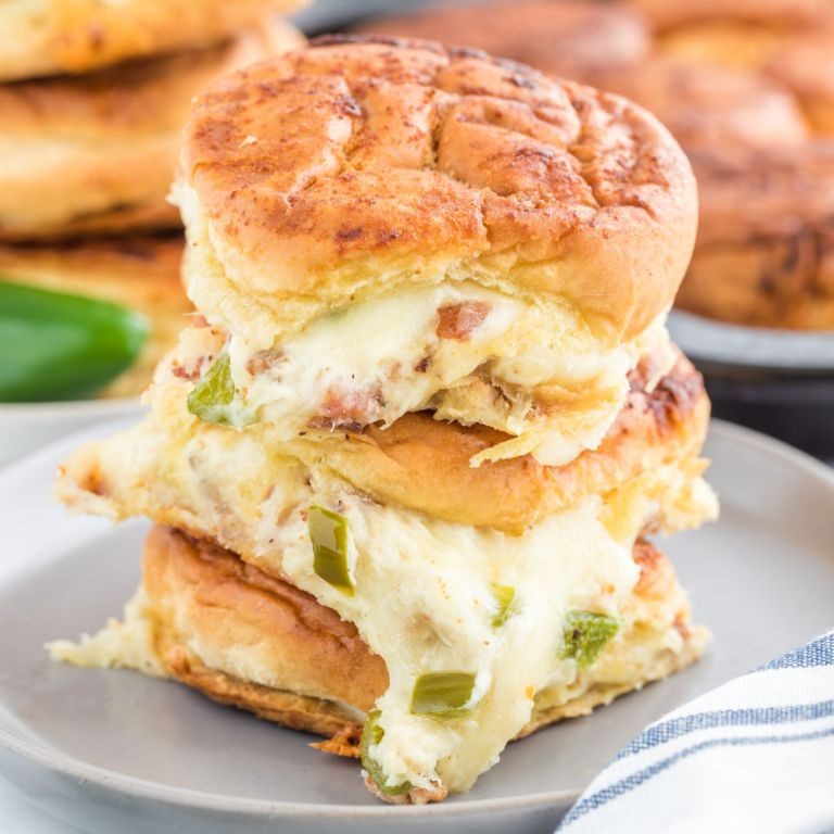 Jalapeño Popper Sliders with Cream Cheese and Bacon