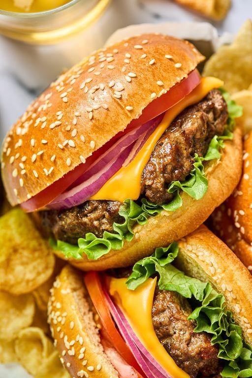 Juicy Grilled Burgers with Cheese