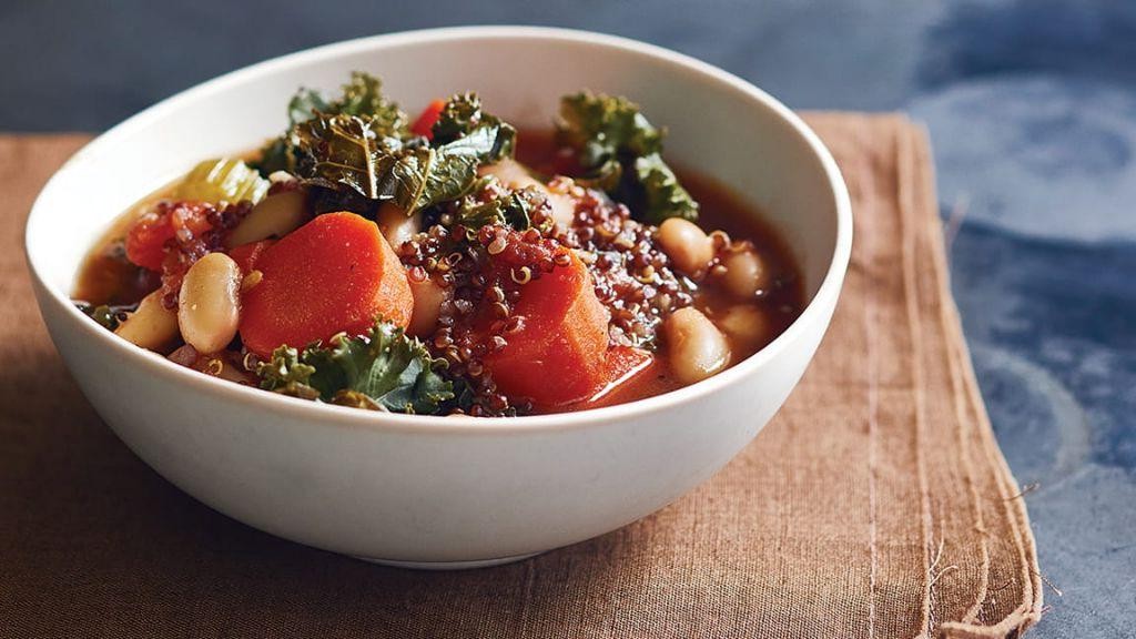 Kale and Quinoa Detox Soup