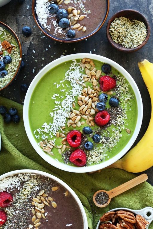 Kale and Spinach Smoothie Bowl