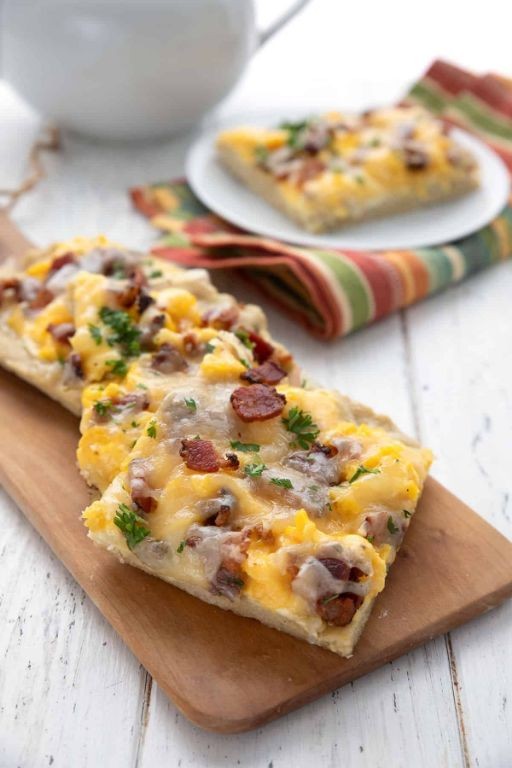 Keto Breakfast Pizza