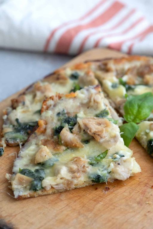 Keto Chicken Alfredo Pizza