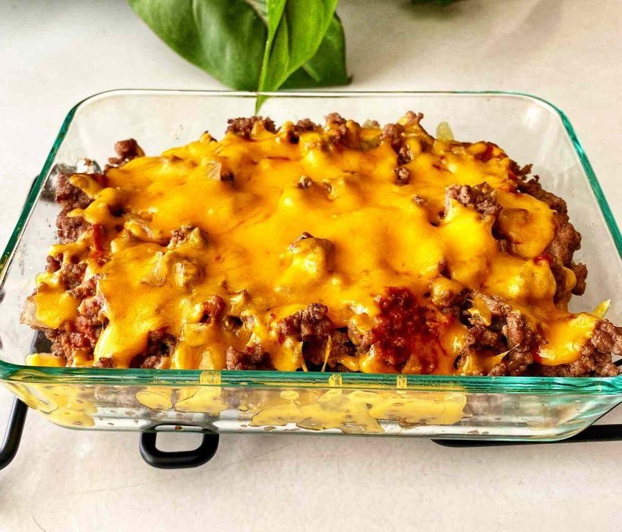 Keto-Friendly Cheeseburger Casserole
