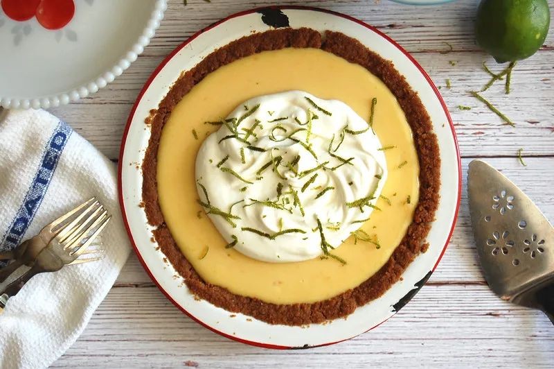Key Lime Pie with Graham Cracker Crust
