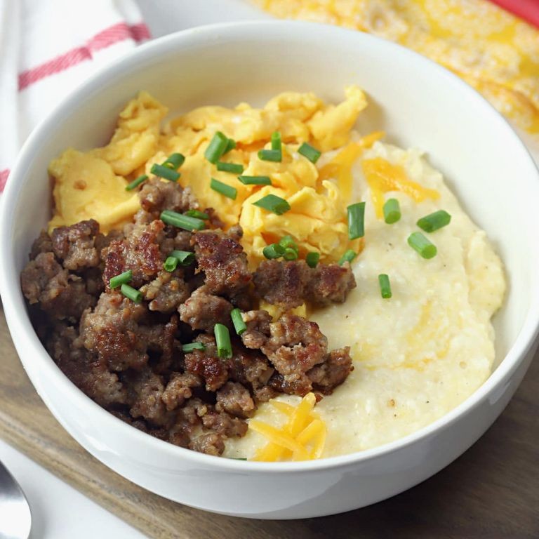 Kielbasa and Grits Breakfast Bowl