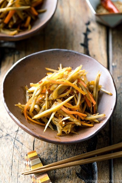 Kinpira Gobo (Braised Burdock Root and Carrot)