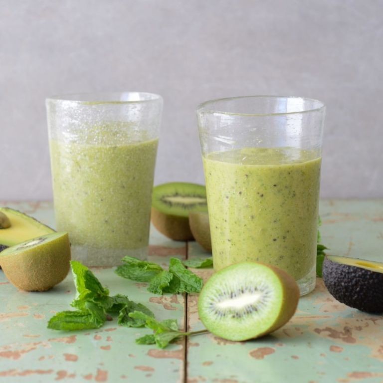 Kiwi Mint Grounded Smoothie