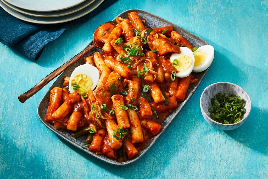 Korean Spicy Rice Cakes (Tteokbokki)