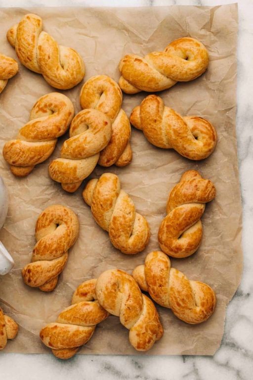Koulourakia: Traditional Greek Butter Cookies