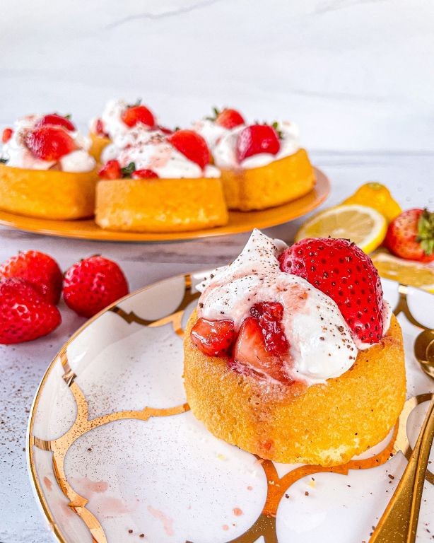 Lemon Curd and Whipped Cream Dessert Shells