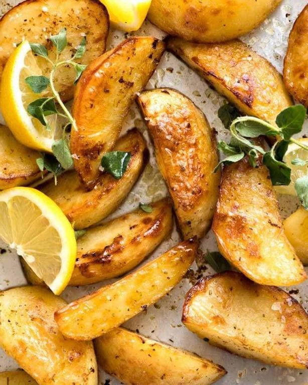 Lemon Garlic Roasted Potato Spears