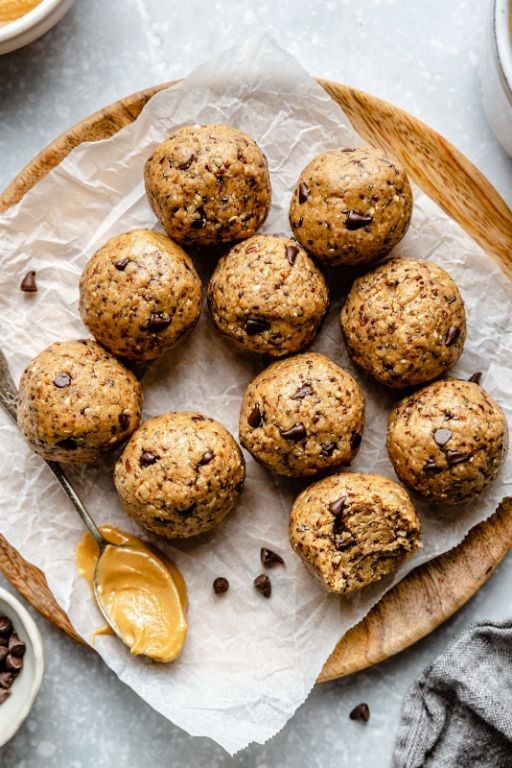 Low-Sugar Peanut Butter Energy Balls