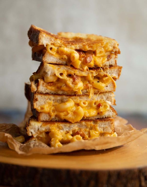 Mac and Cheese Stuffed Grilled Cheese