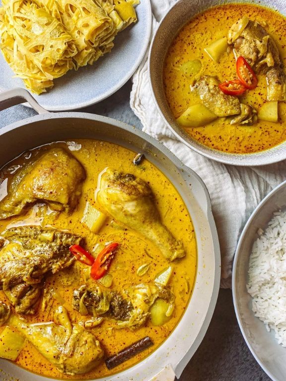 Malaysian Chicken Curry with Coconut Milk and Potatoes