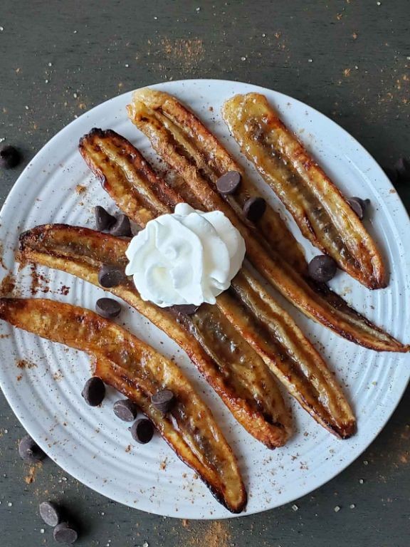 Maple Glazed Air Fryer Bananas
