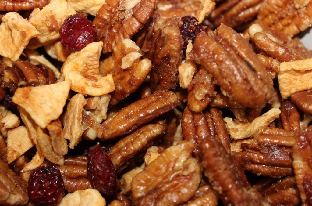 Maple Pecan No Bake Snack Mix