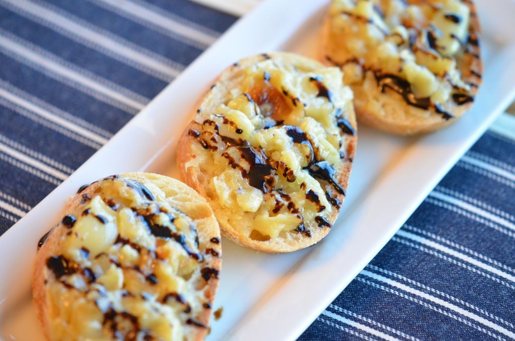 Mascarpone and Roasted Garlic Flatbread