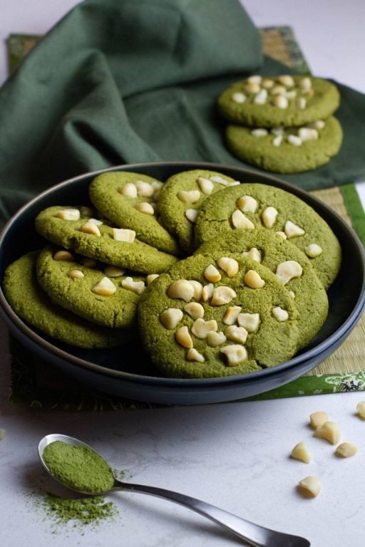 Matcha Almond Cookies