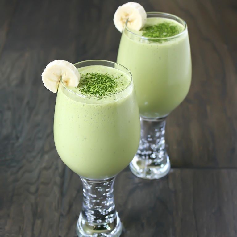 Matcha Coconut Grounded Smoothie