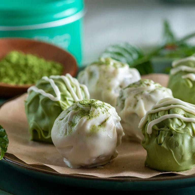 Matcha Green Tea Torrejas with White Chocolate Sauce