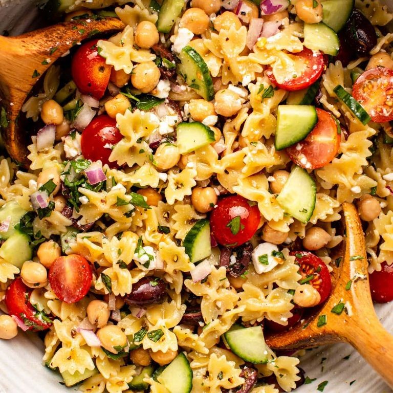Mediterranean Chickpea Pasta Salad