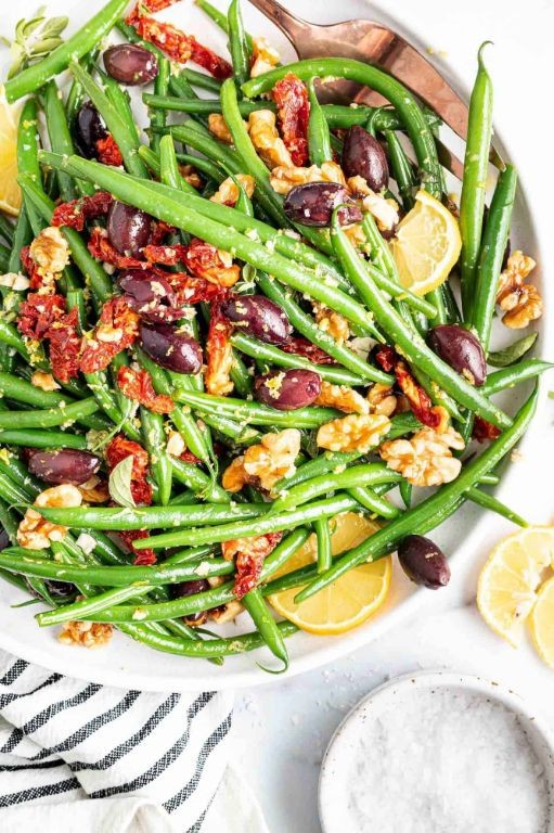 Mediterranean Green Bean Salad with Olives and Tomatoes