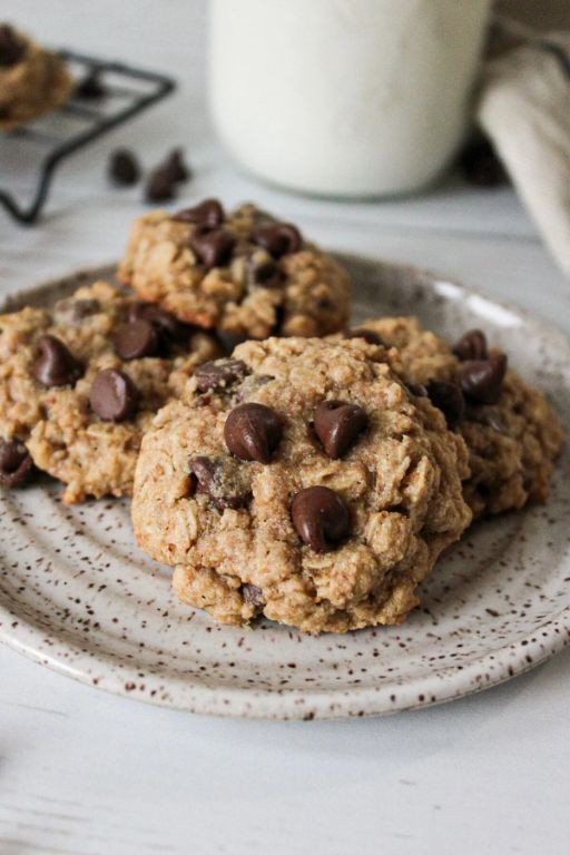 Oat Fiber Chocolate Chip Cookies