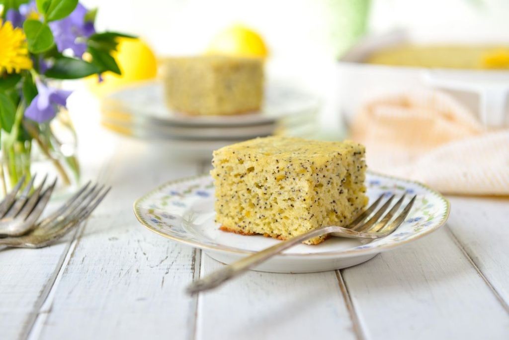 Oat Fiber Lemon Poppy Seed Cake
