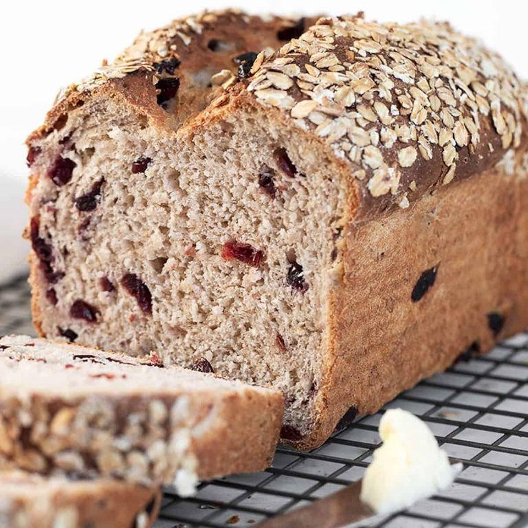 Oatmeal Bread with Dried Cranberries