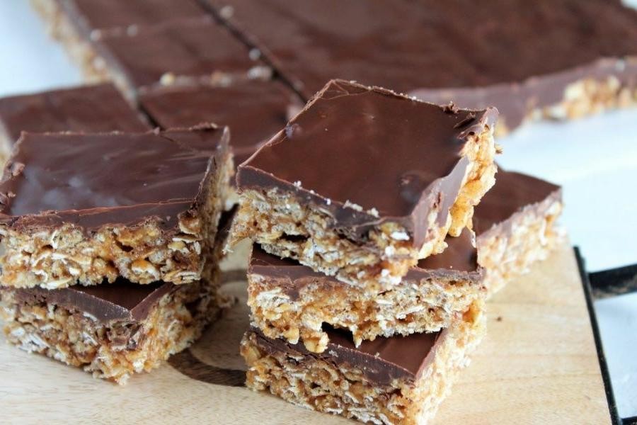 Oatmeal Scotcheroos
