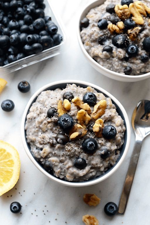 Oatmeal with fresh berries and chia seeds