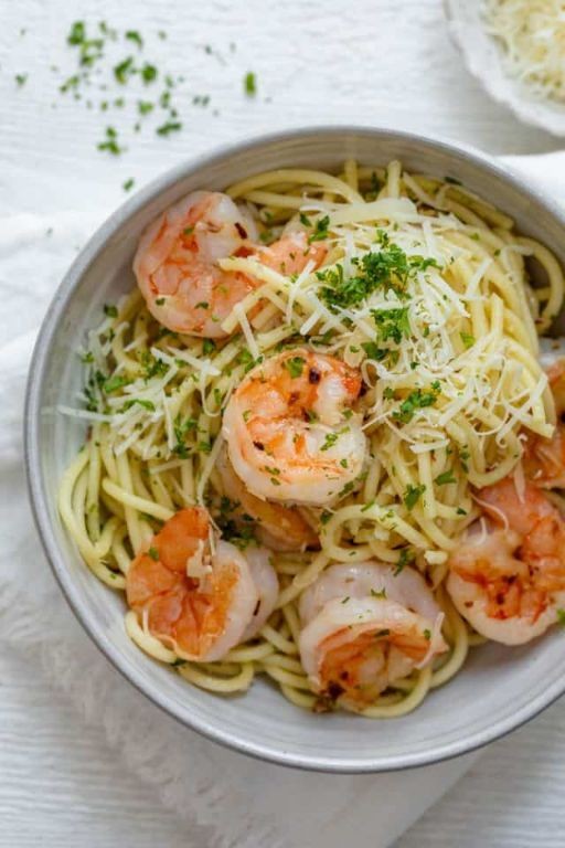 Olive Oil Pasta with Shrimp and Fresh Parsley