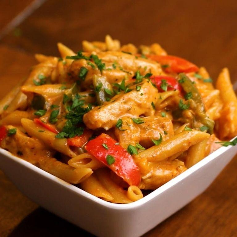 One-Pot Chicken Fajita Pasta