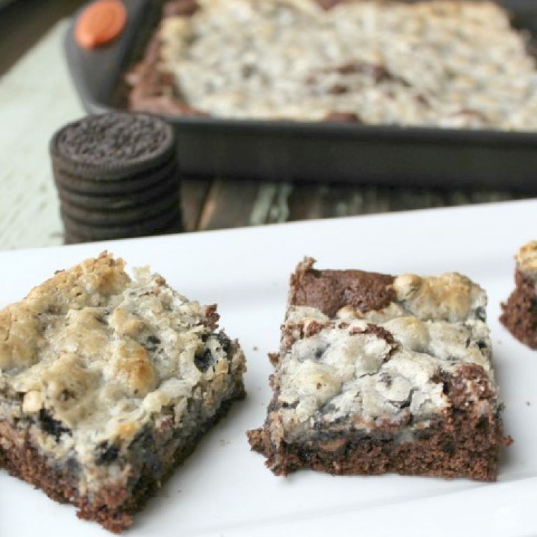 Oreo Gooey Butter Cake