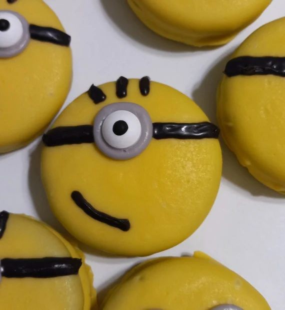 Oreo Minion Cupcakes with Black Icing Details