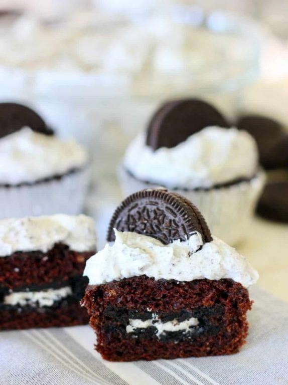 Oreo-Stuffed Cupcakes