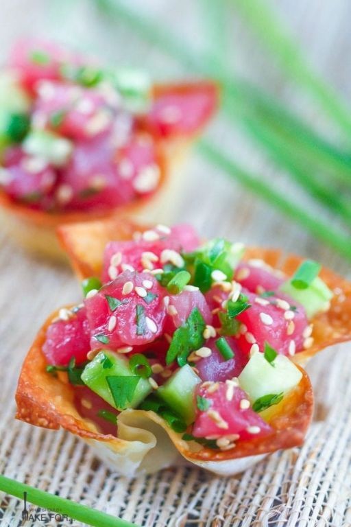 Outback Ahi Tuna Tartare with Avocado and Crispy Wontons