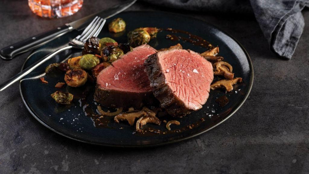 Pan-Seared Chateaubriand with Mushroom Ragout