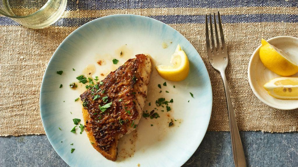 Pan-Seared Fish Fillets with Herb Sauce