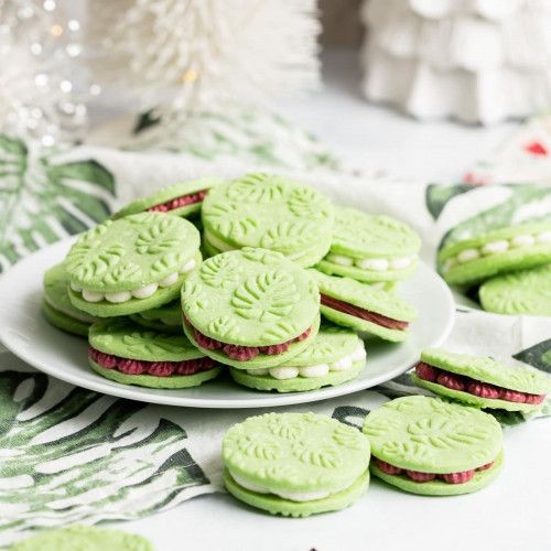 Pandan Butter Cookies with Sesame Seeds