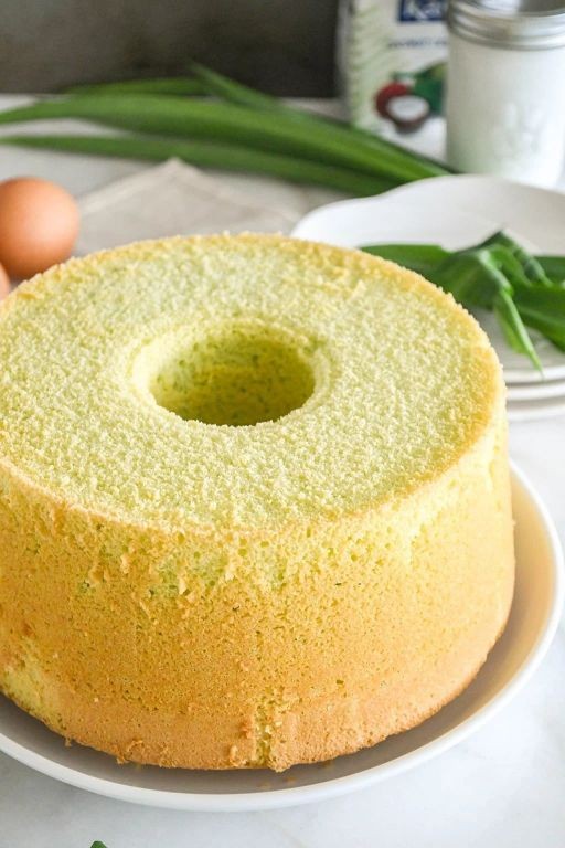 Pandan Chiffon Cake