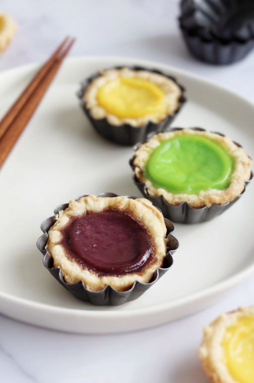 Pandan Egg Tart with Flaky Crust