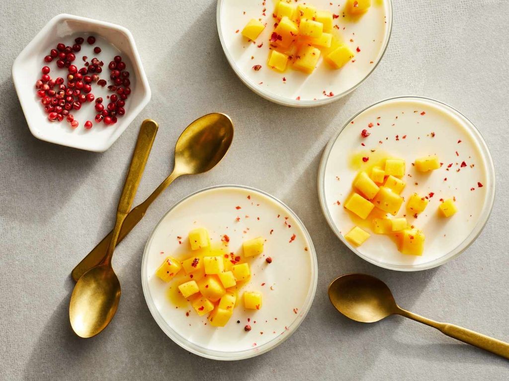 Pandan Panna Cotta with Mango Compote