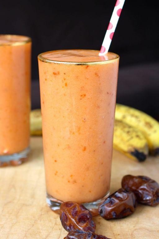 Papaya Date Cinnamon Smoothie