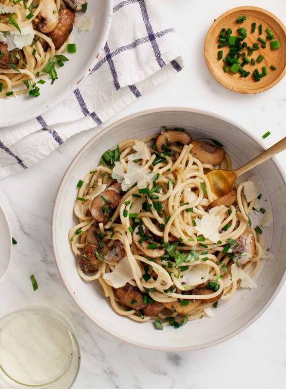 Pasta with Canned Mushrooms and Herbs
