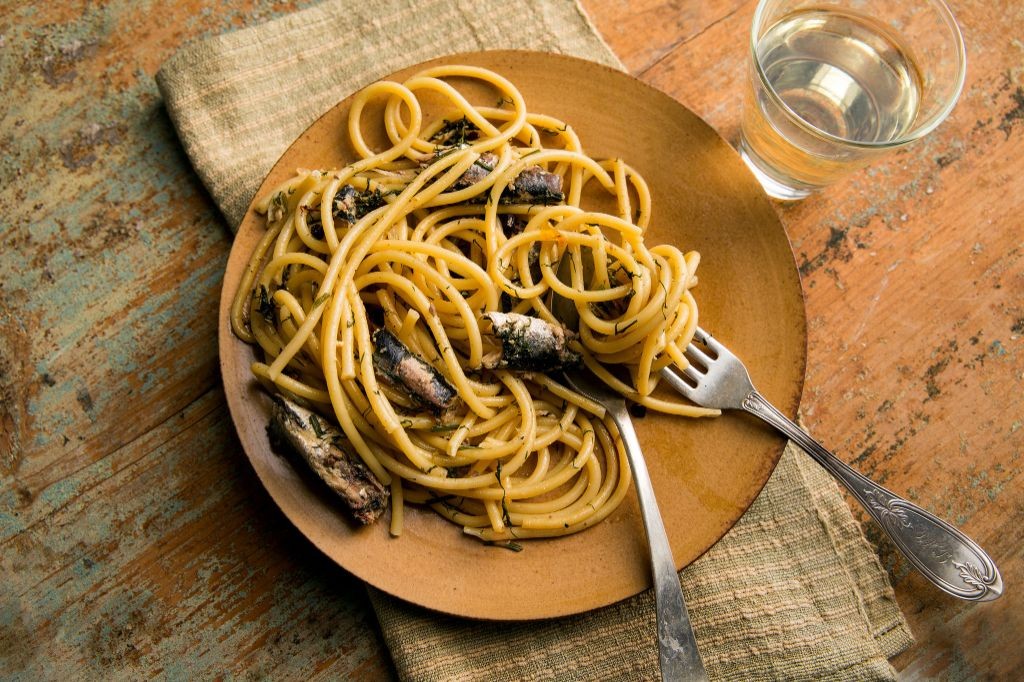 Pasta with Sardines and Breadcrumbs