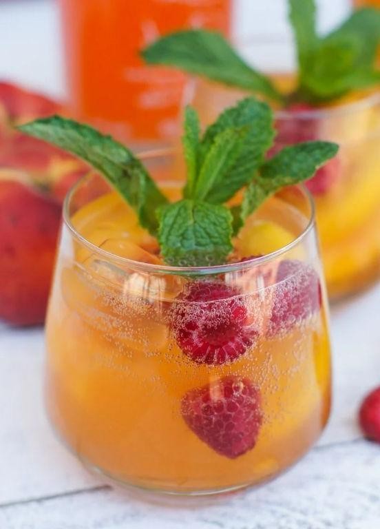 Peach and Raspberry Spritzer