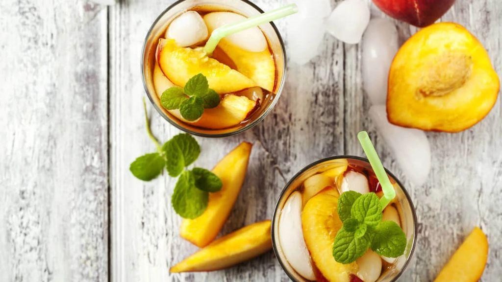 Peach stevia iced tea