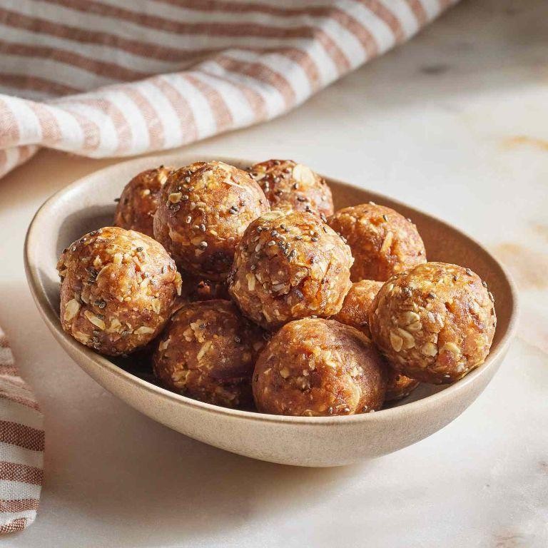 Peanut Butter Oat Energy Balls