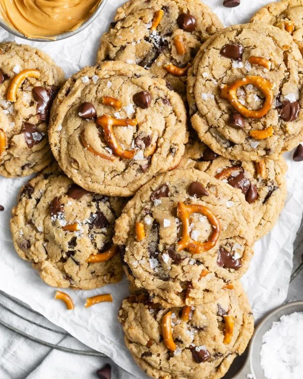 Peanut Butter Pretzel Cookies